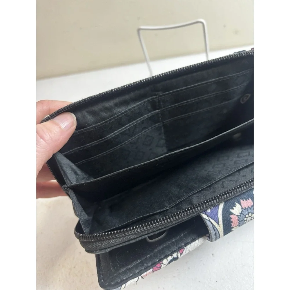 Vera Bradley ORNATE BLOOMS‎ Turn Lock Zip Around Wallet EUC